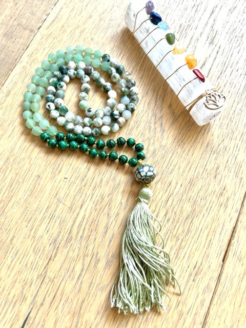 Manifesting Abundance Mala, Tree Agate, Aventurine, Malachite and Mother of Pearl