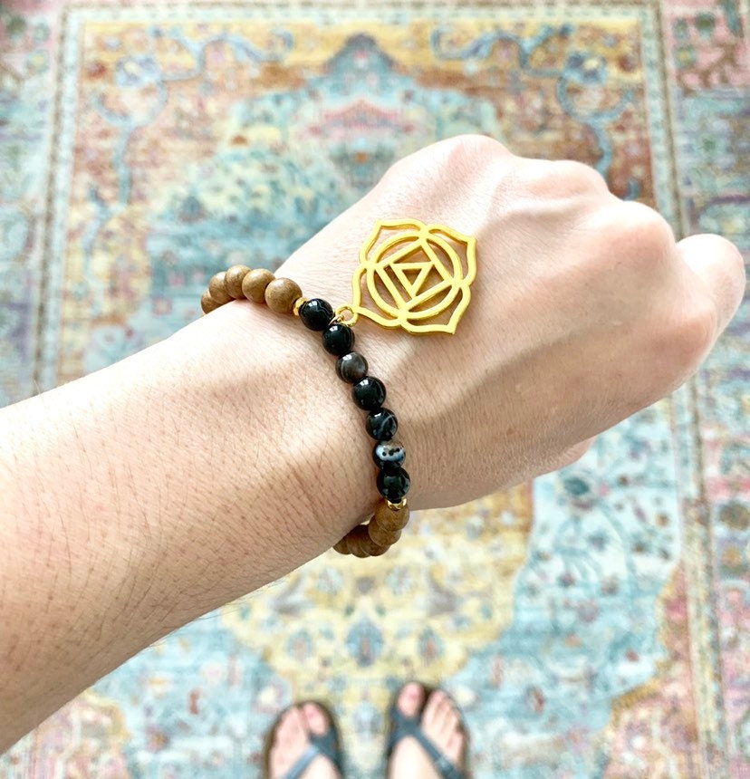 Root Chakra Balancing Bracelet, Sardonyx and Sandalwood