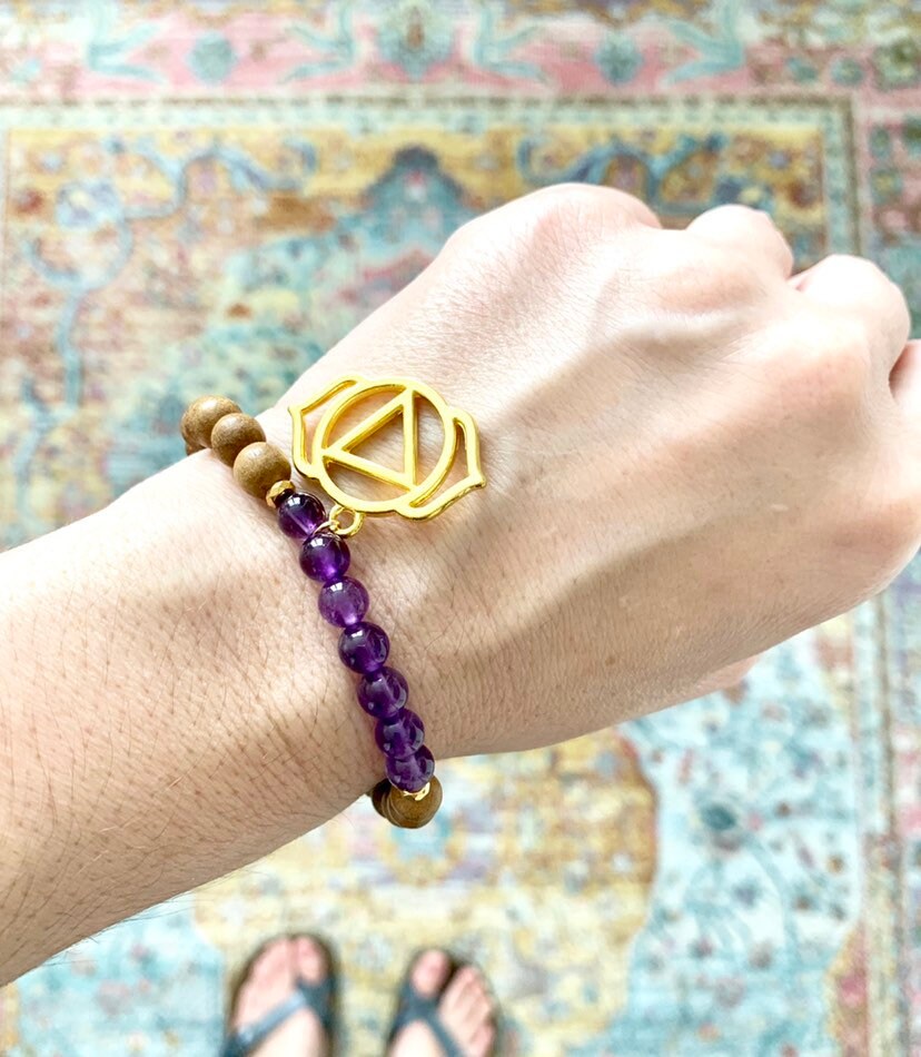 Third Eye Chakra Balancing Bracelet, Amethyst and Sandalwood